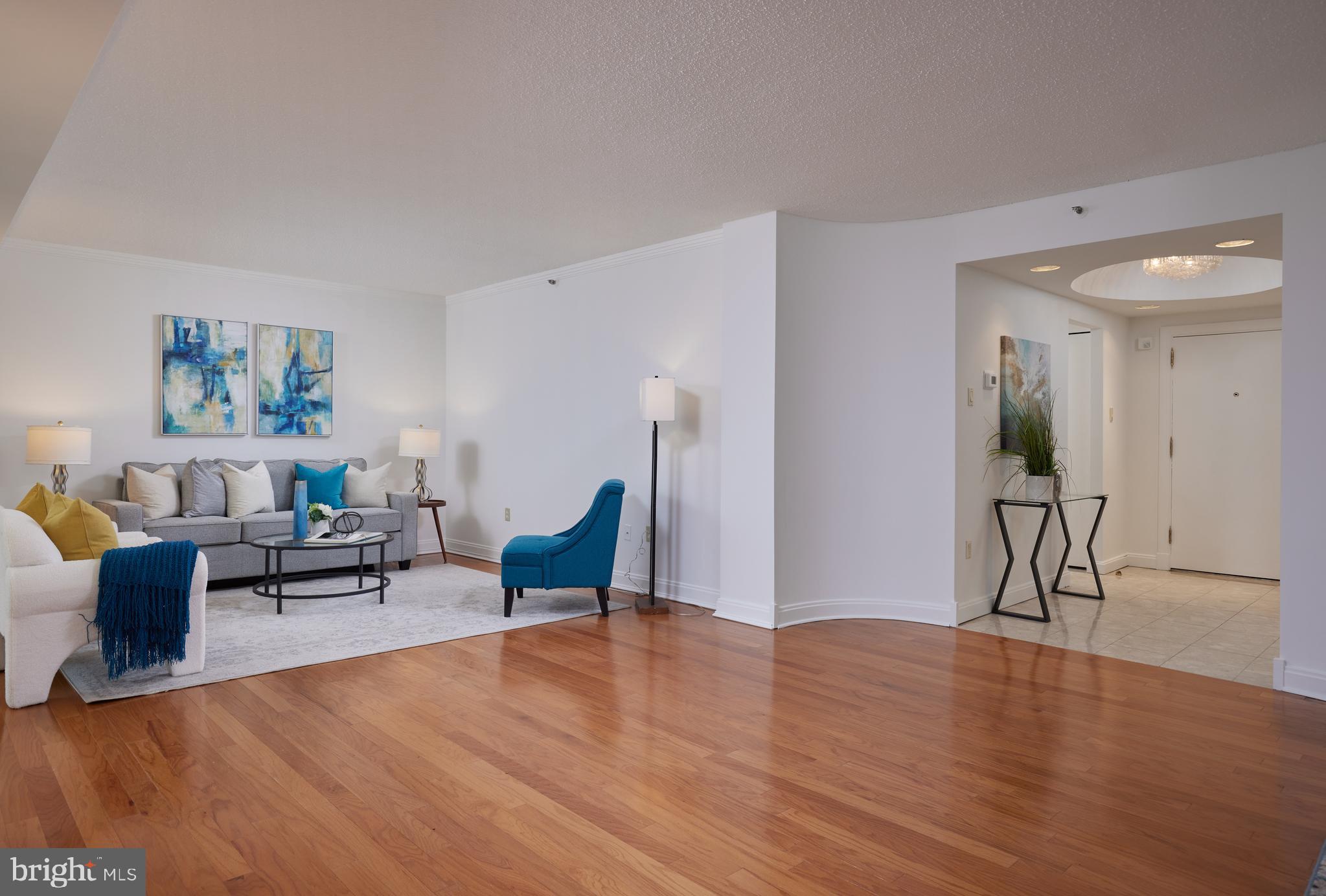 THE CARLETON OF CHEVY CHASE - Residential