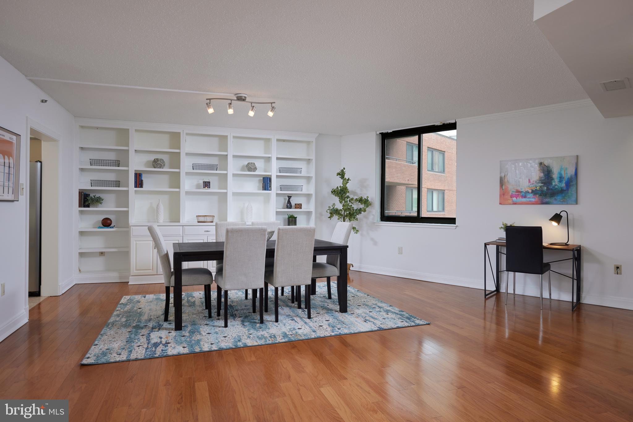 THE CARLETON OF CHEVY CHASE - Residential