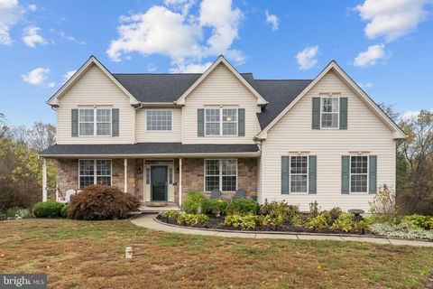 13 COUNTRY DRIVE POTTSTOWN PA 19464