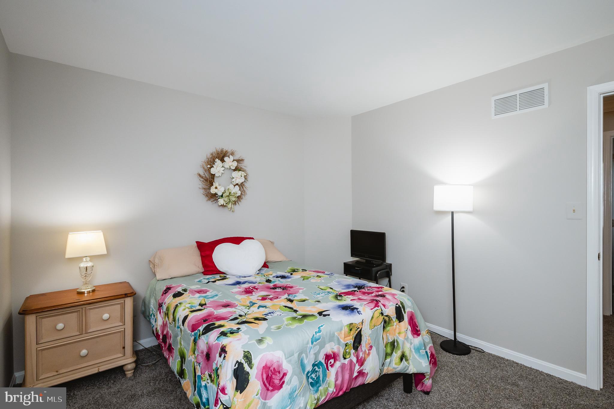 VILLAGE OF BYNUM RUN - Residential