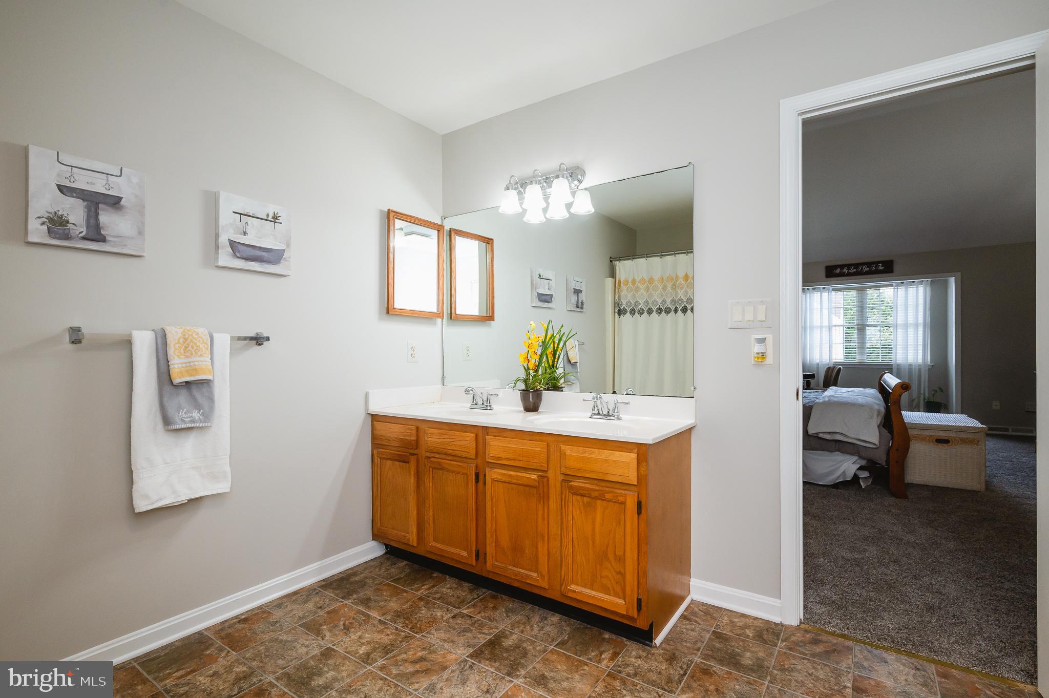 VILLAGE OF BYNUM RUN - Residential