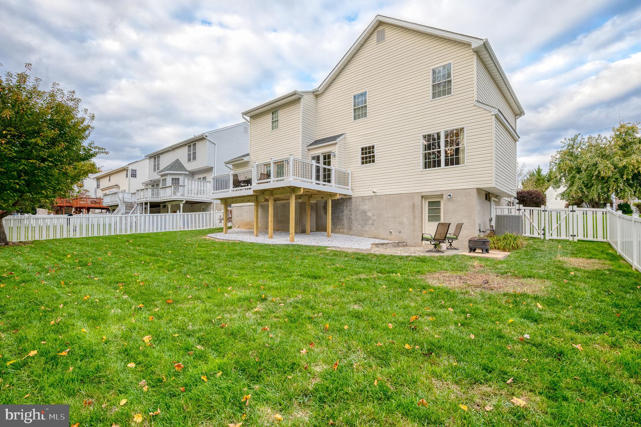 VILLAGE OF BYNUM RUN - Residential