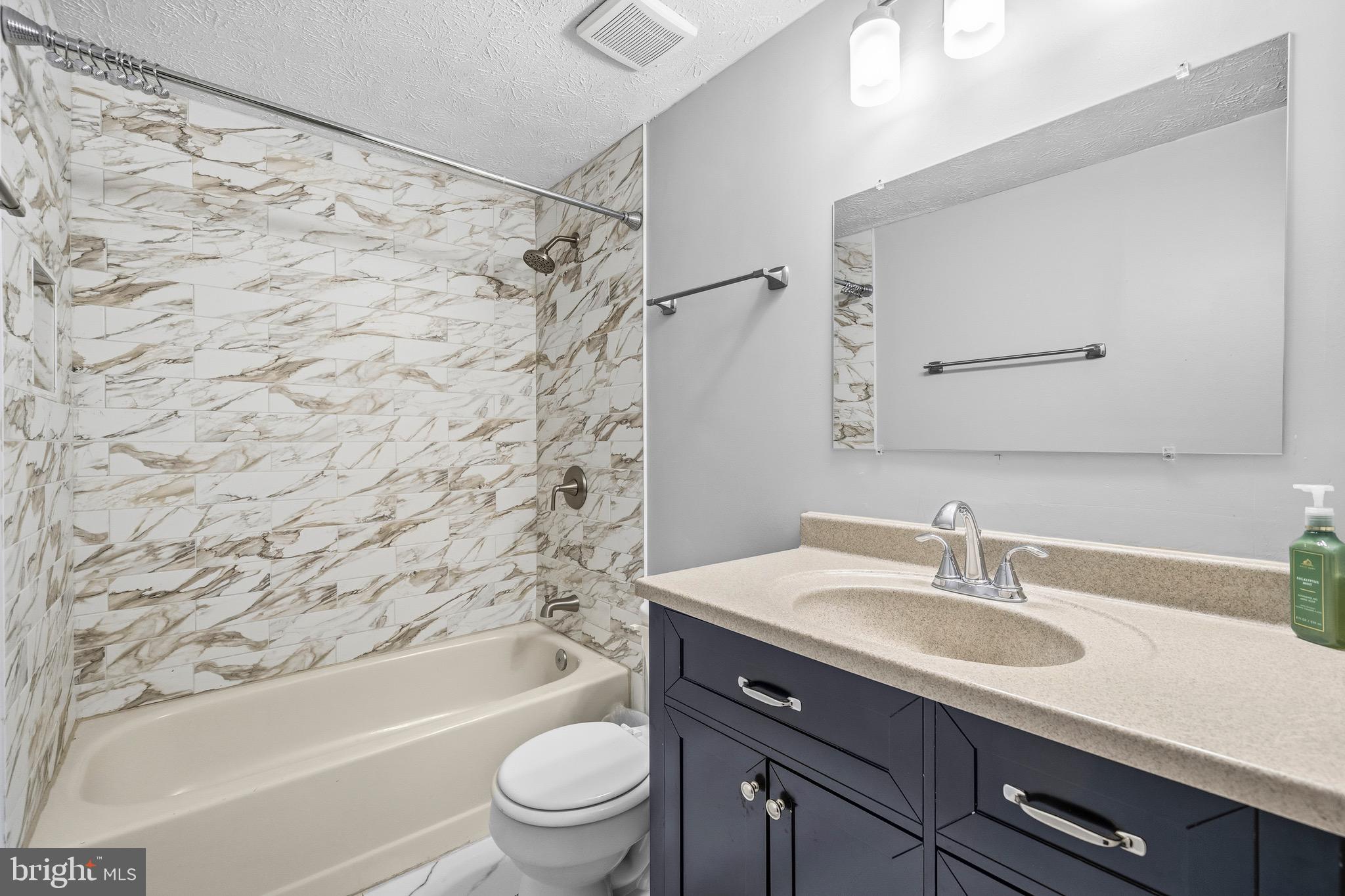 GREENCASTLE LAKE - Residential