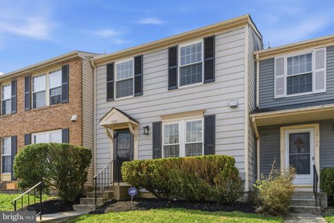 Townhouse For Sale - 14102 Buck Hill Court<br/> BURTONSVILLE, MD 20866