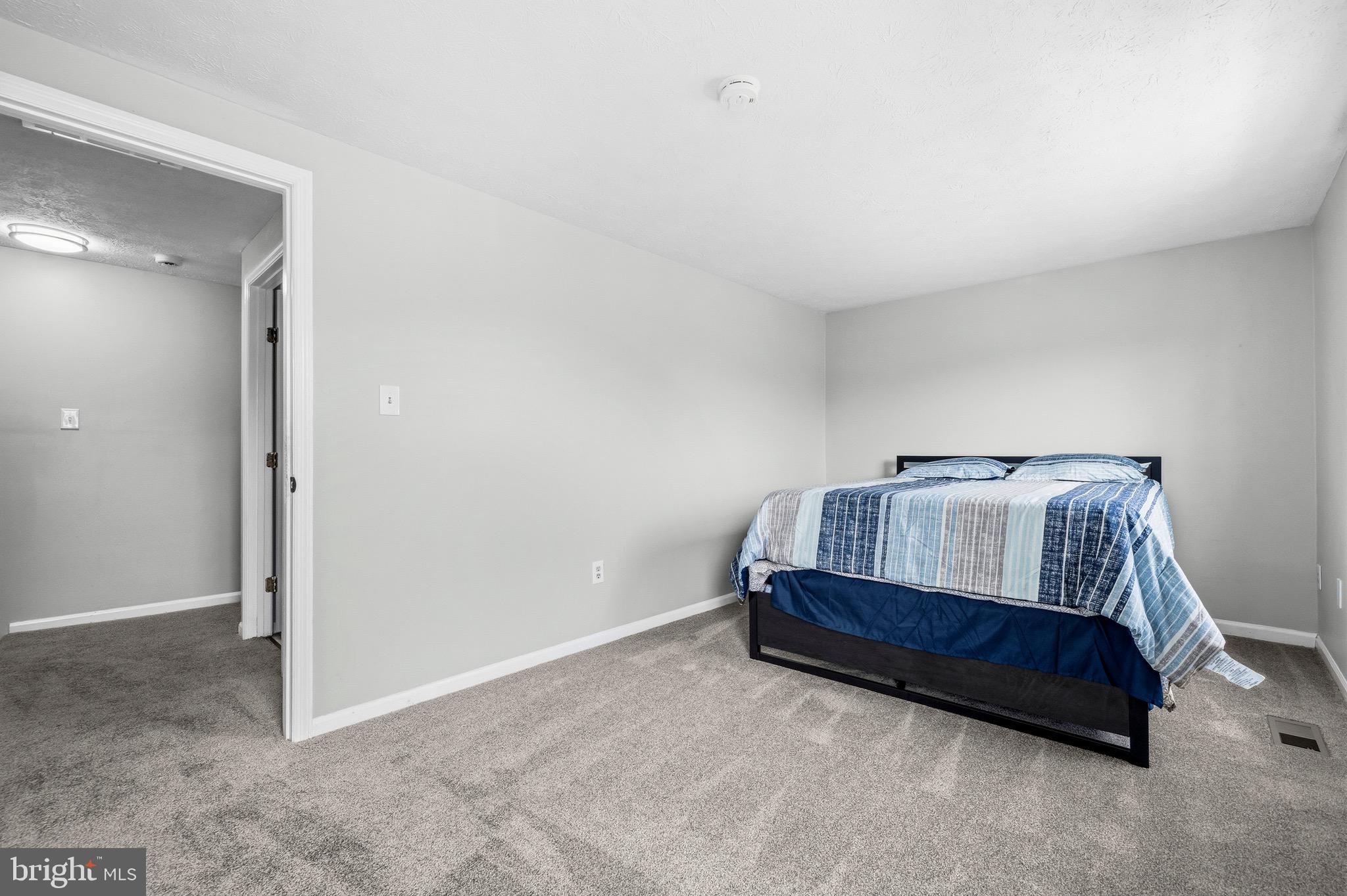 GREENCASTLE LAKE - Residential