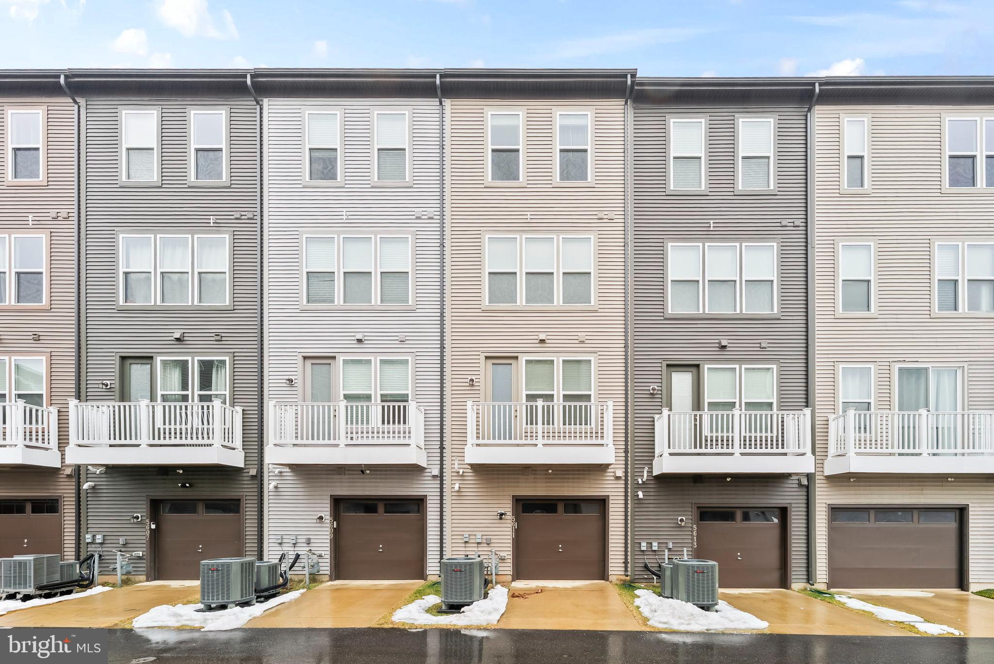 HYATTSVILLE - Residential