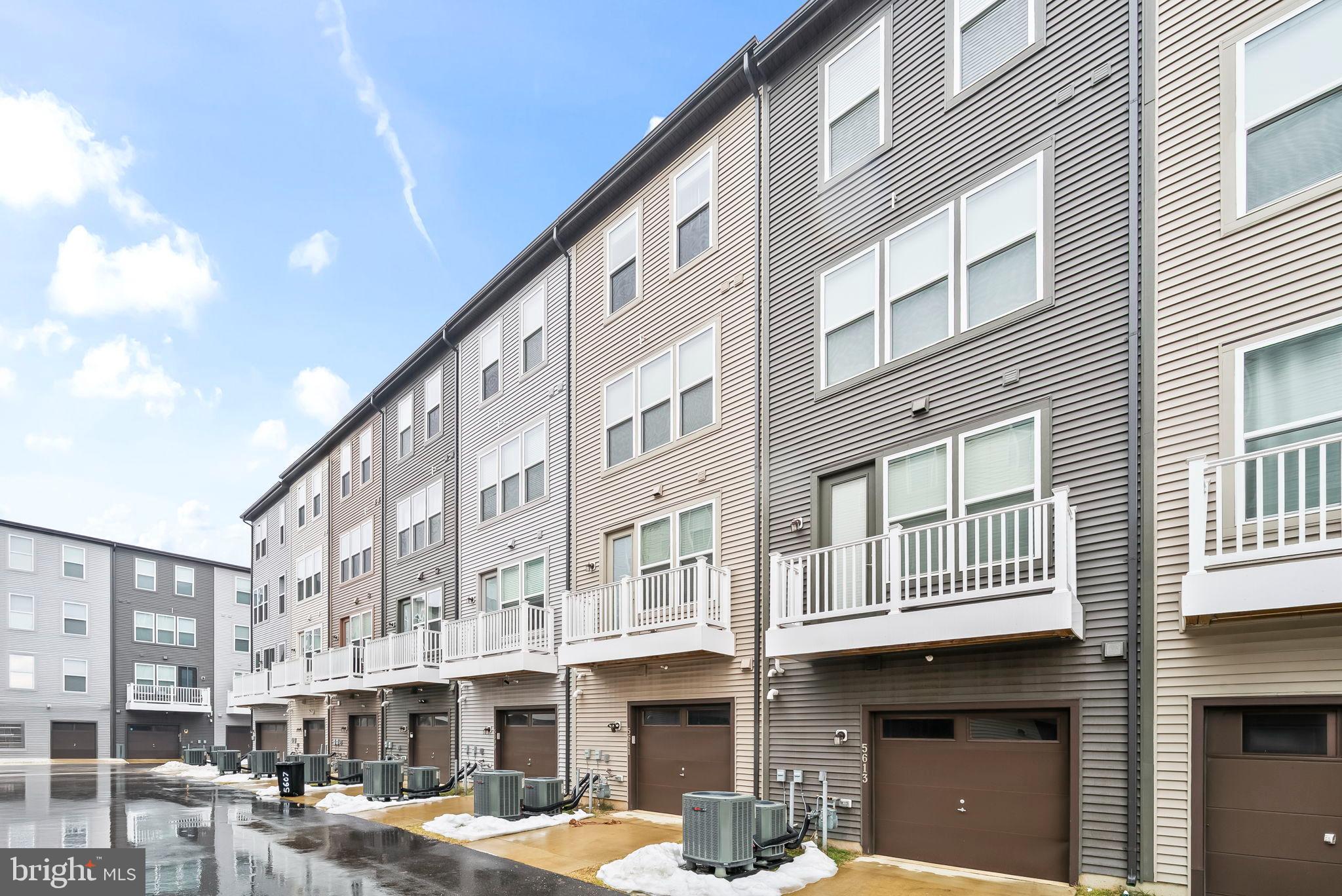 HYATTSVILLE - Residential