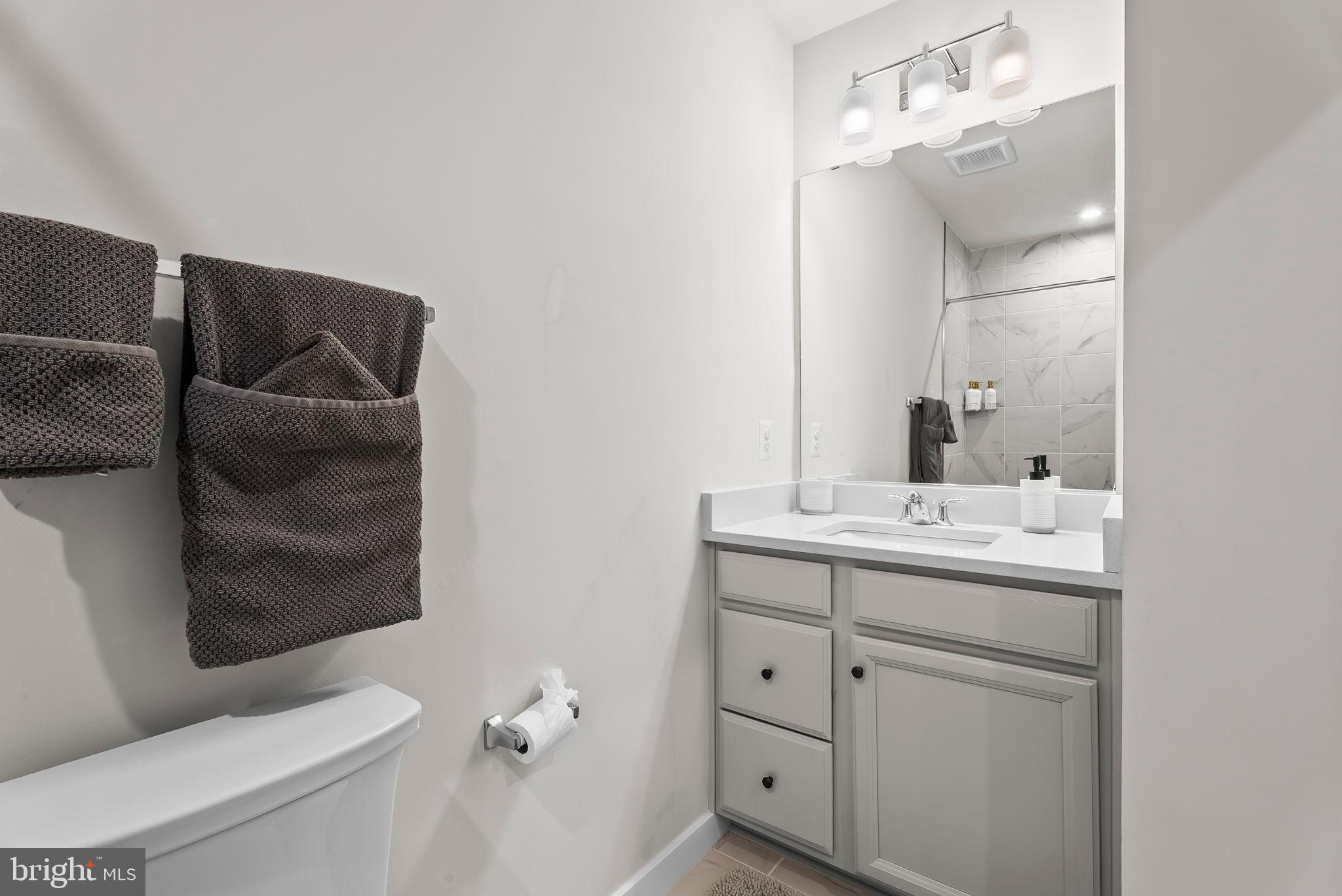 HYATTSVILLE - Residential