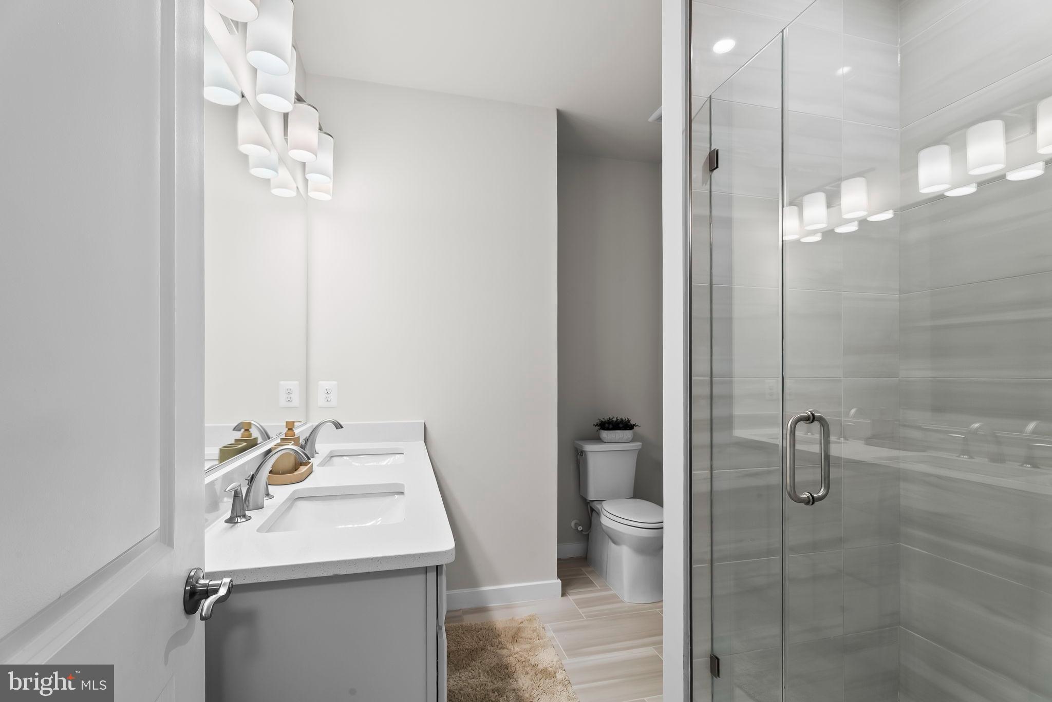 HYATTSVILLE - Residential