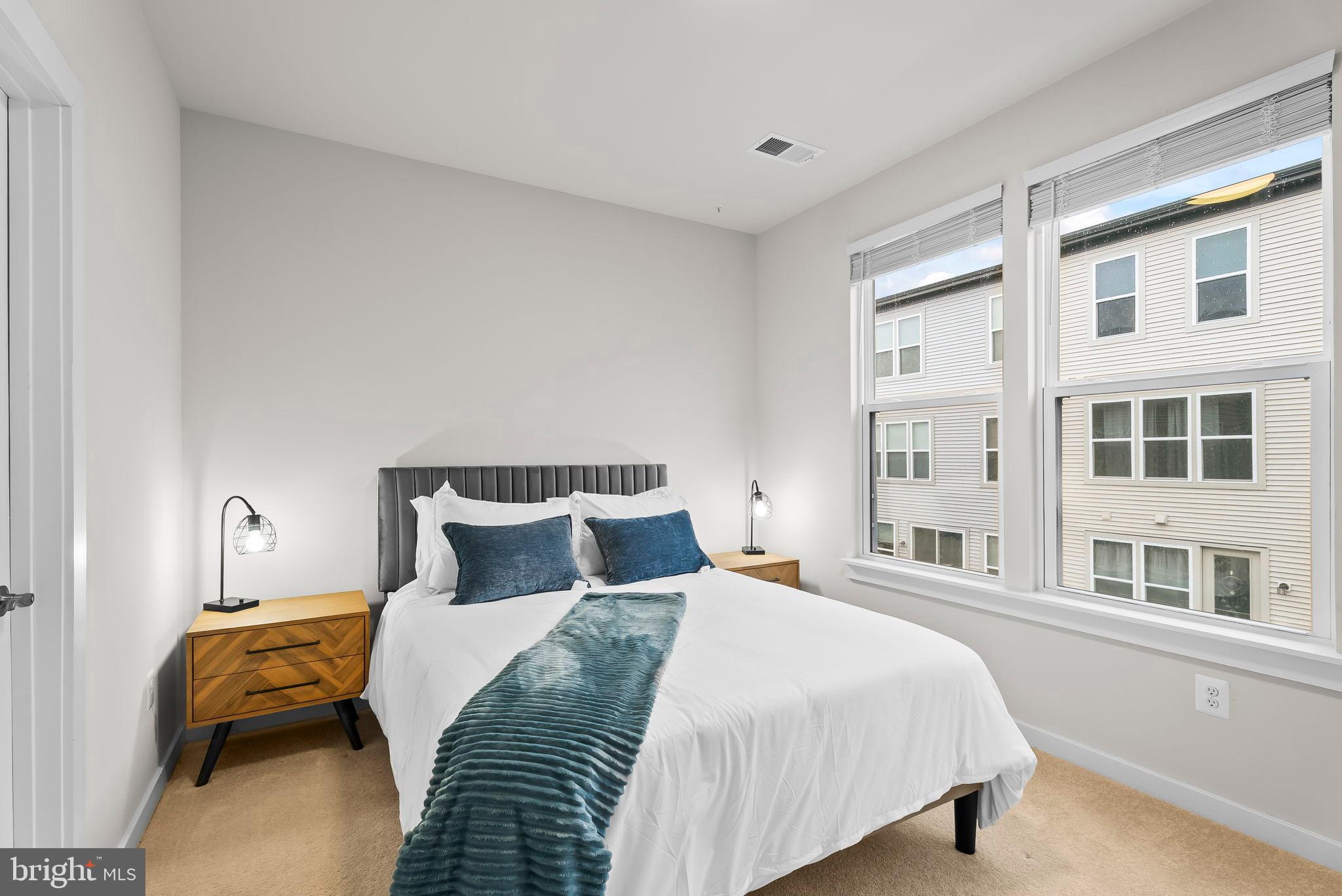 HYATTSVILLE - Residential