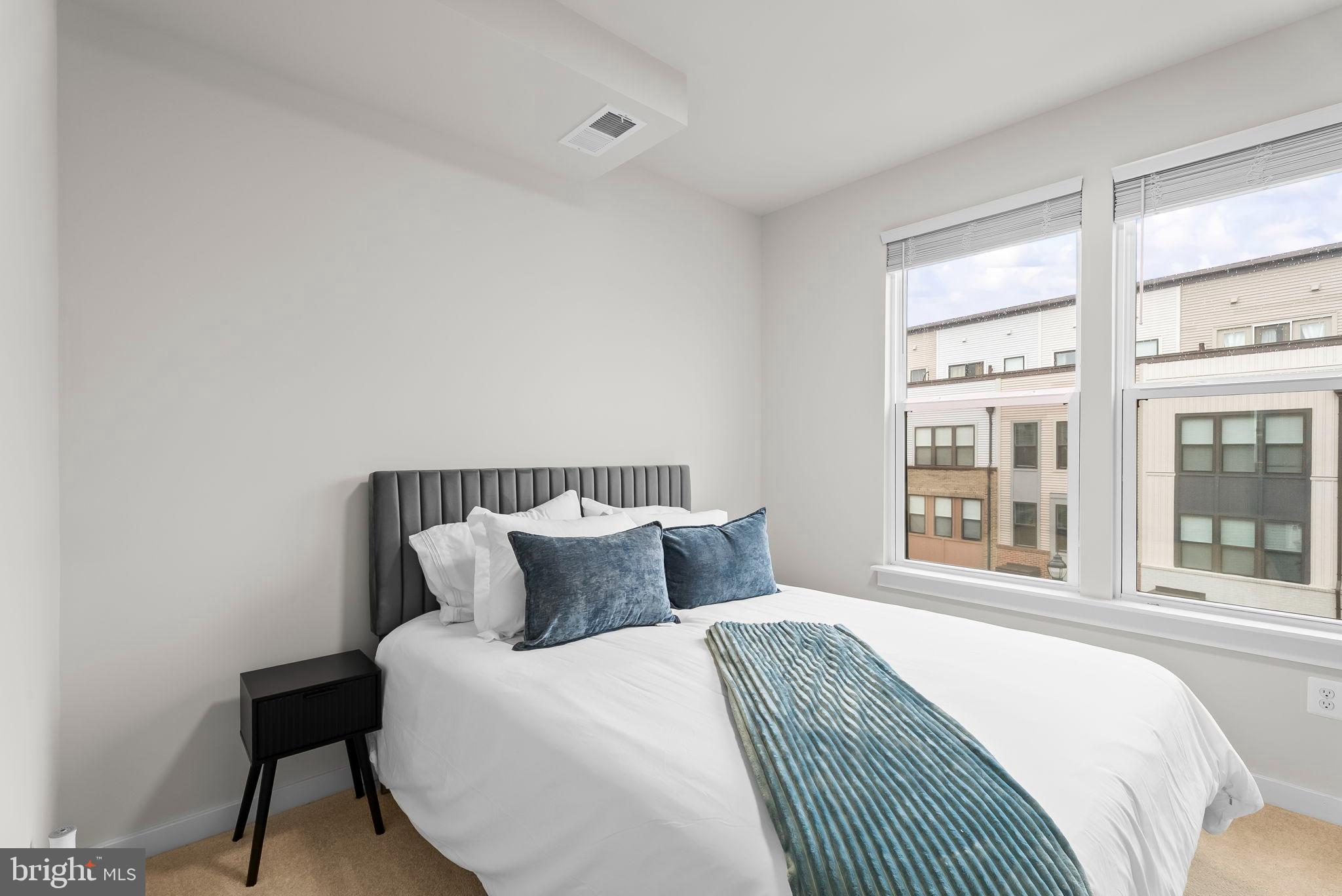 HYATTSVILLE - Residential