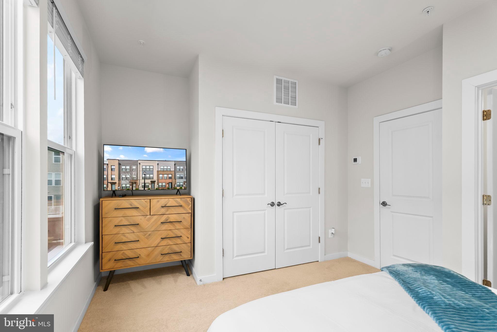 HYATTSVILLE - Residential