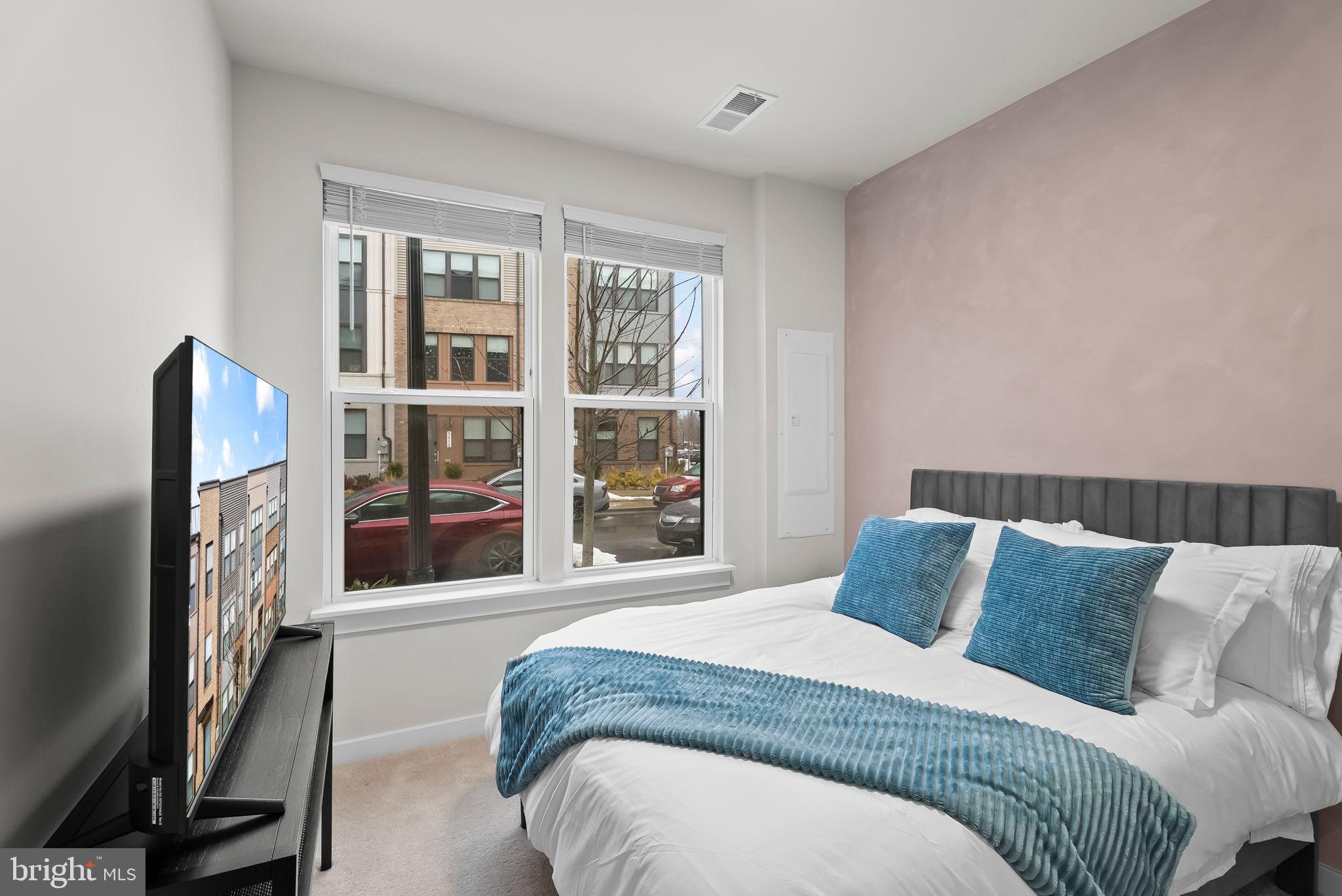 HYATTSVILLE - Residential