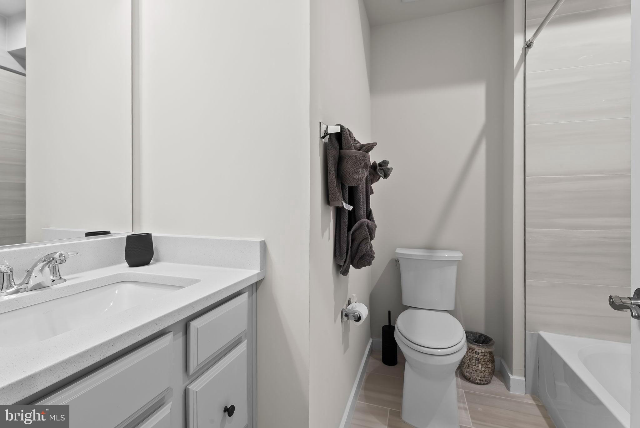 HYATTSVILLE - Residential