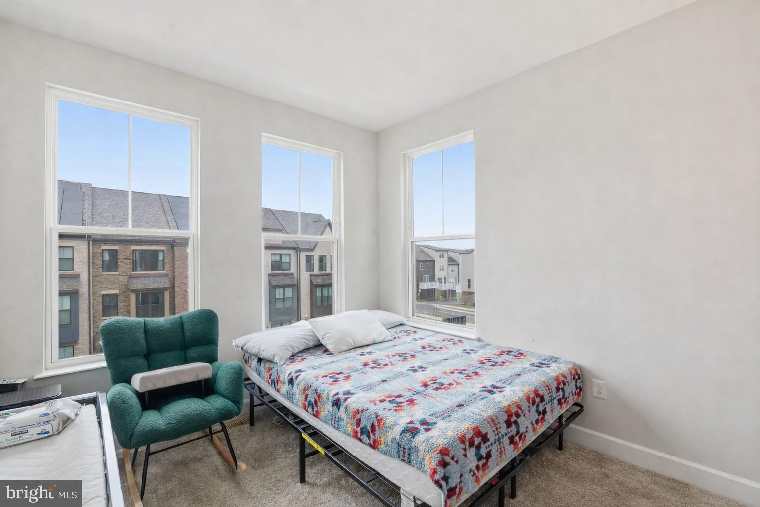 GATEWAY WEST - Residential