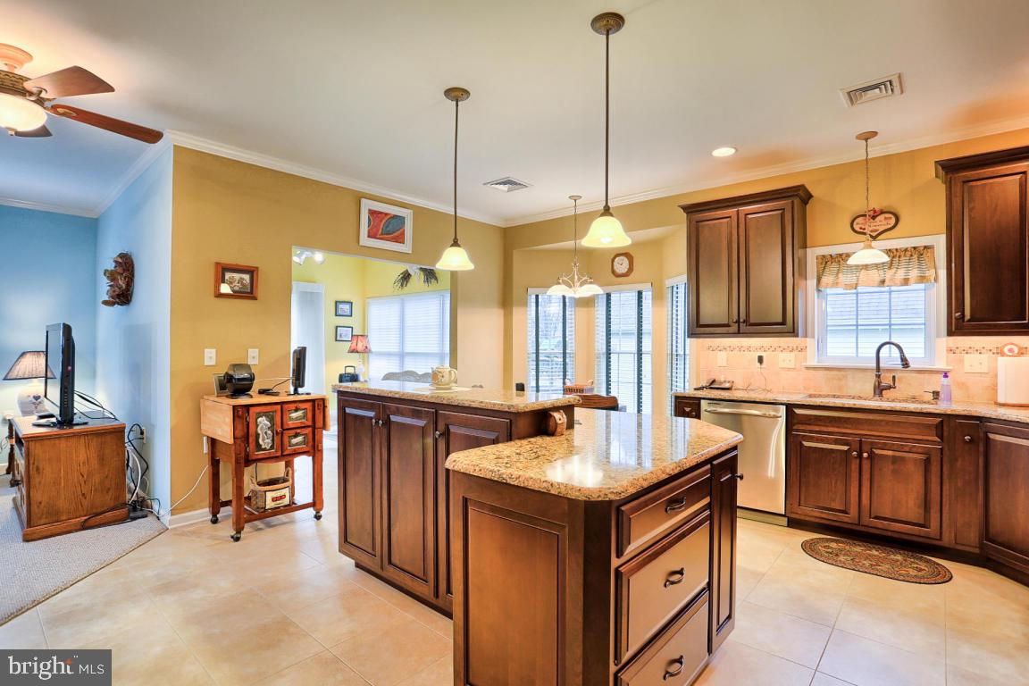 VILLAGE GRANDE - Residential