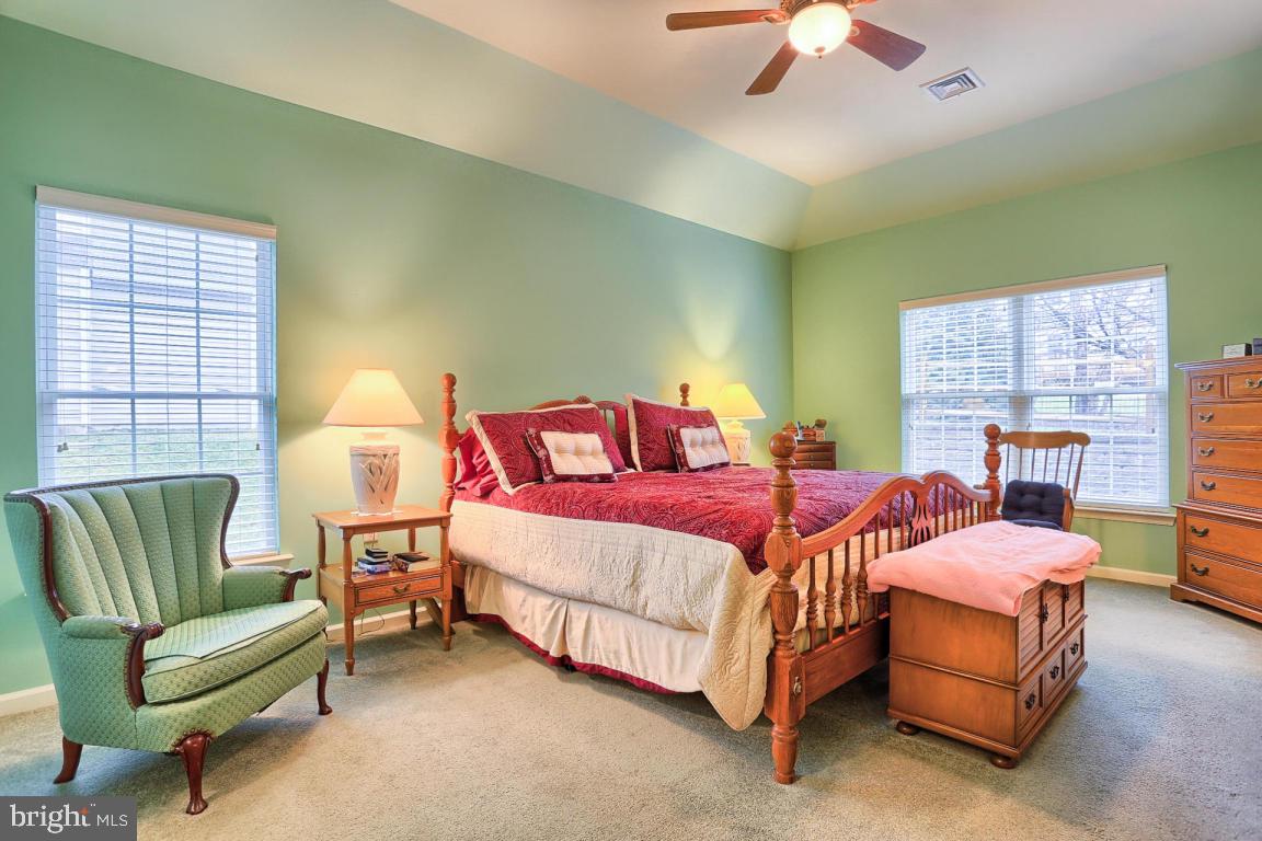 VILLAGE GRANDE - Residential