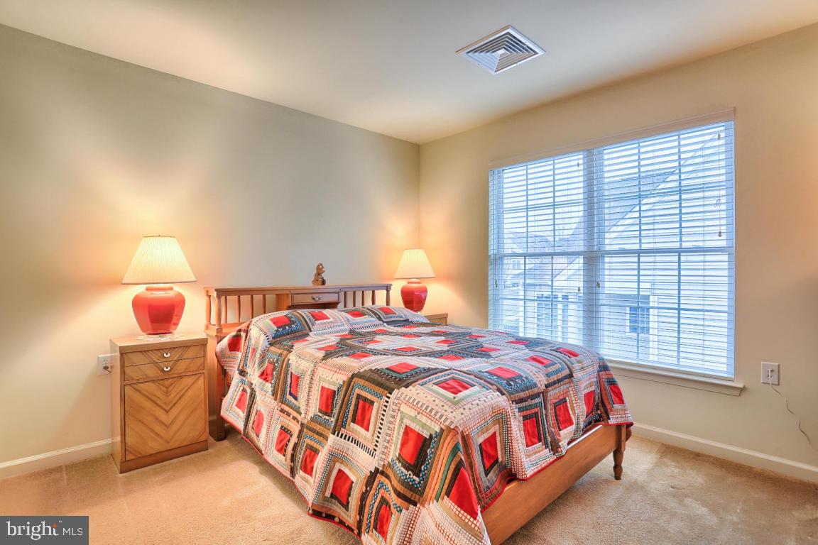 VILLAGE GRANDE - Residential