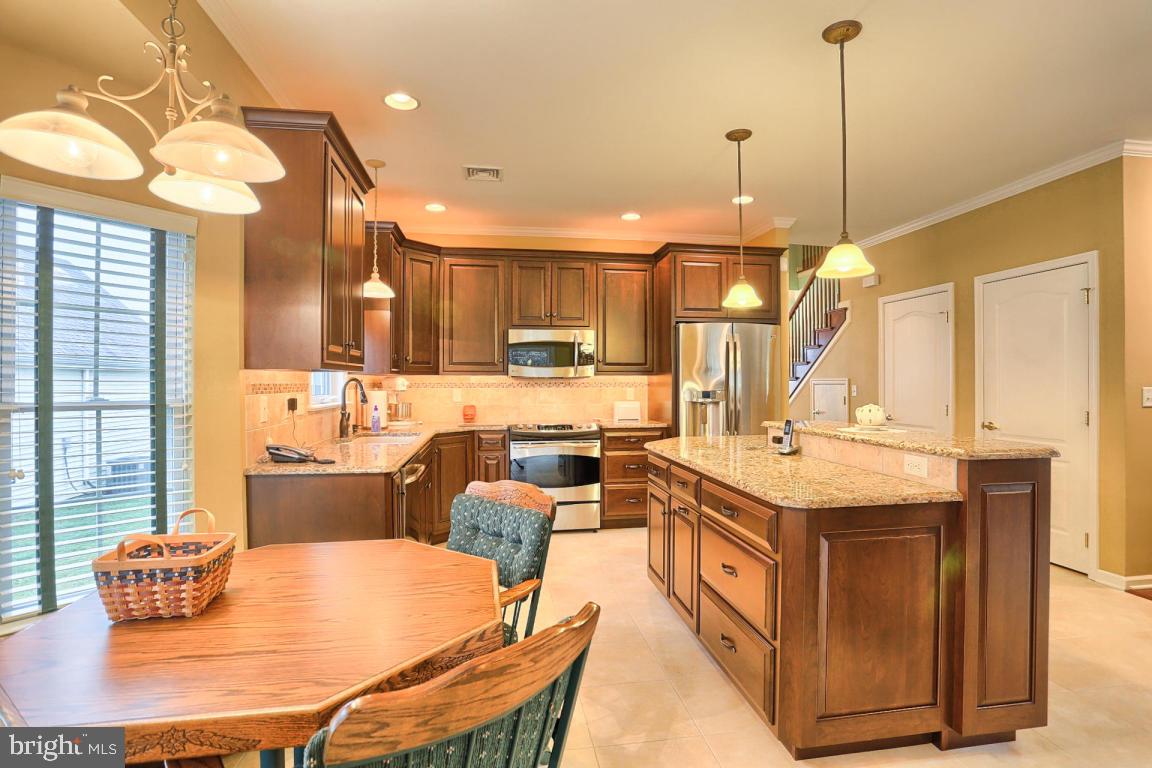 VILLAGE GRANDE - Residential