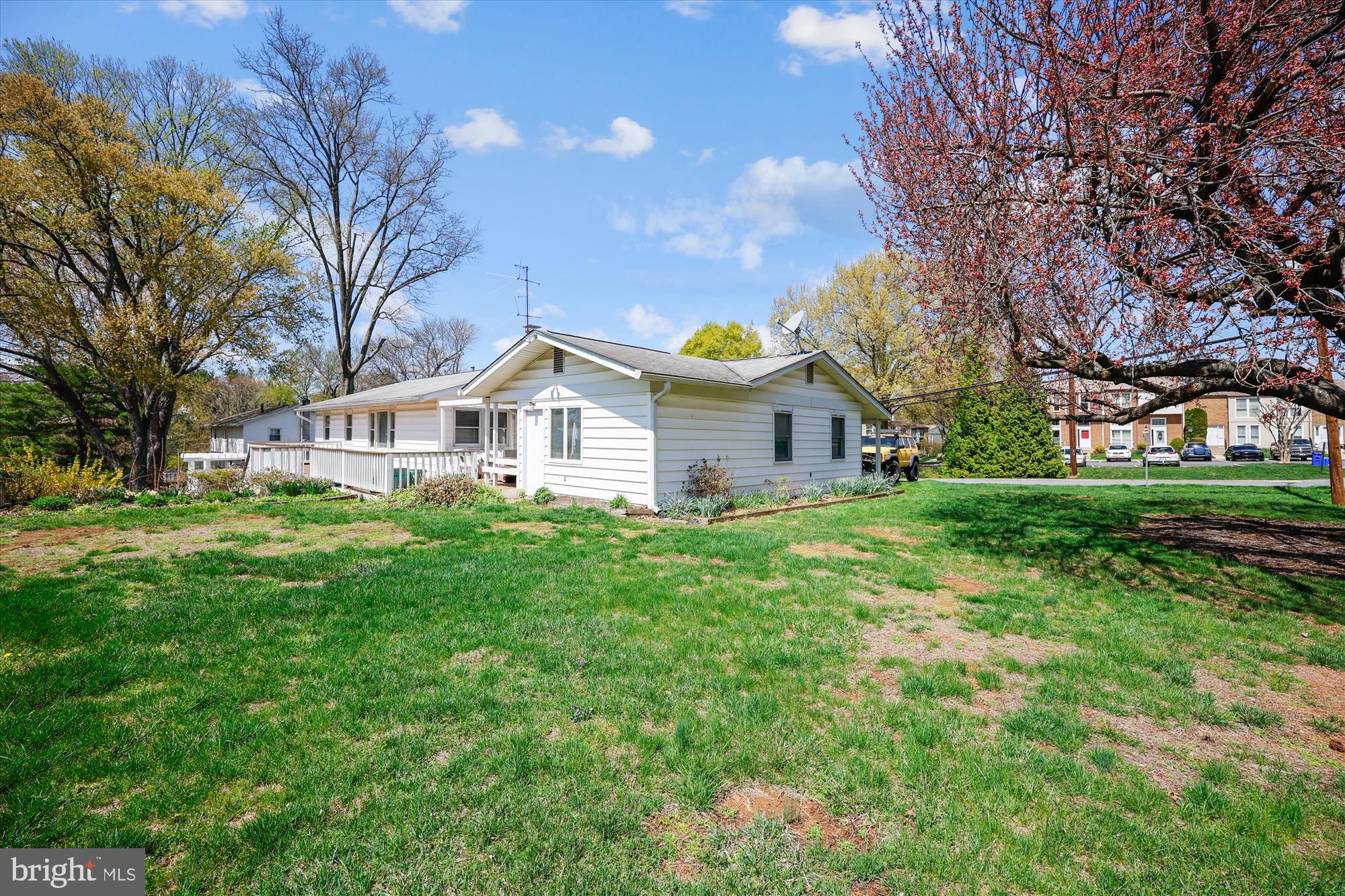 MILL CREEK TOWNE - Residential