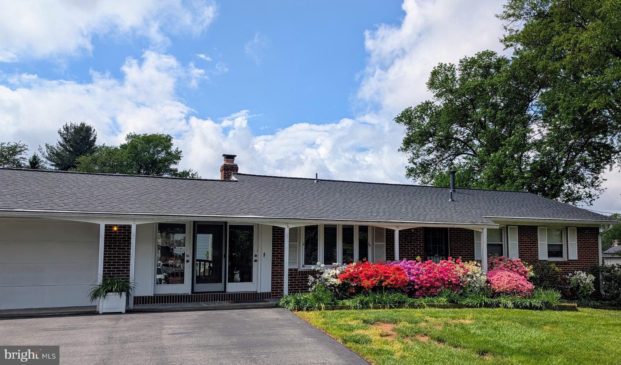 MILL CREEK TOWNE - Residential