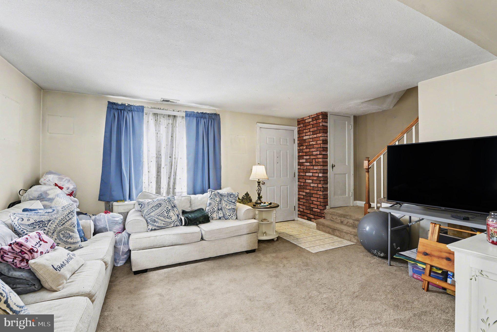 FULLERTON - Residential