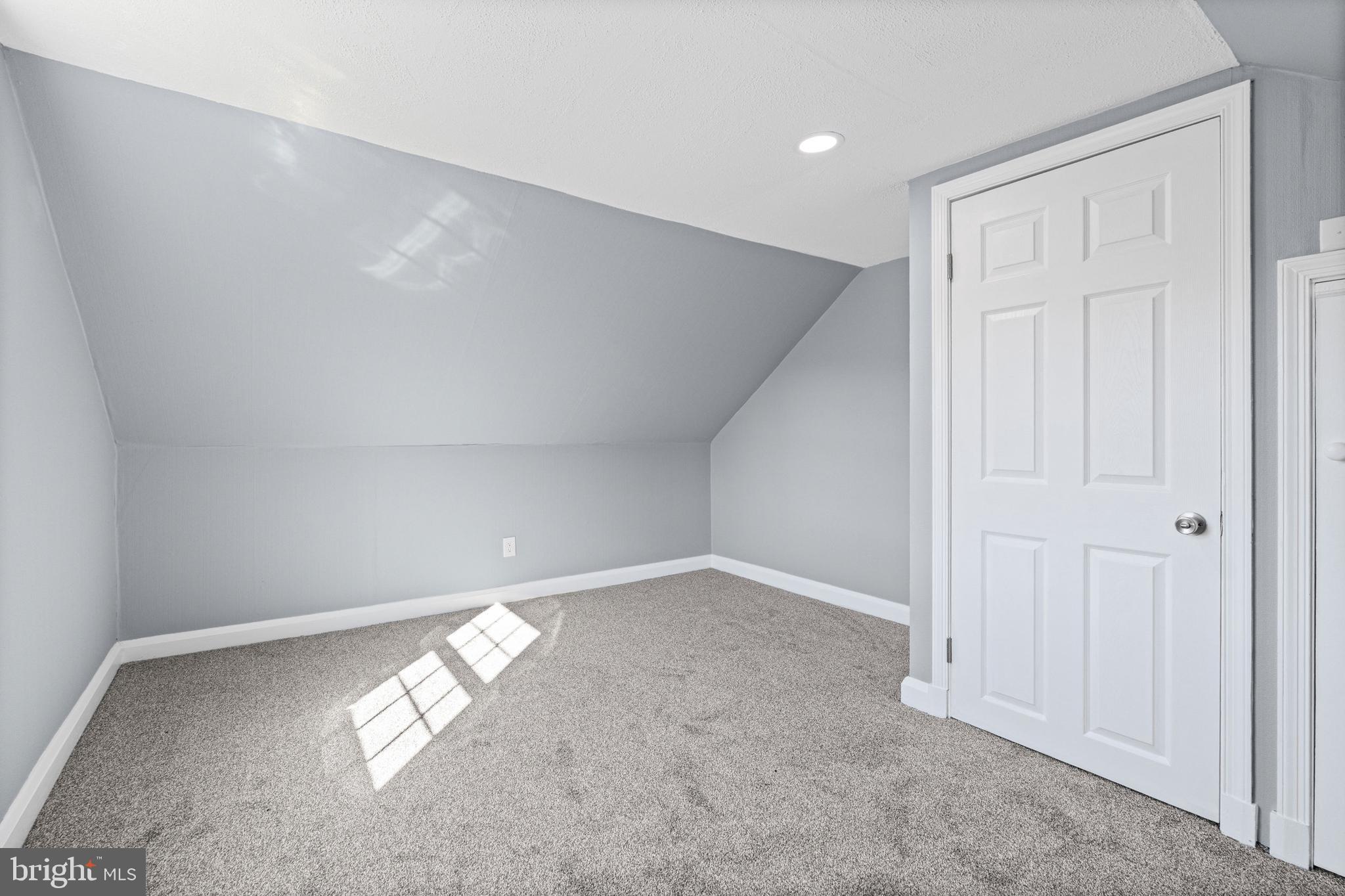 GLENDALE - Residential