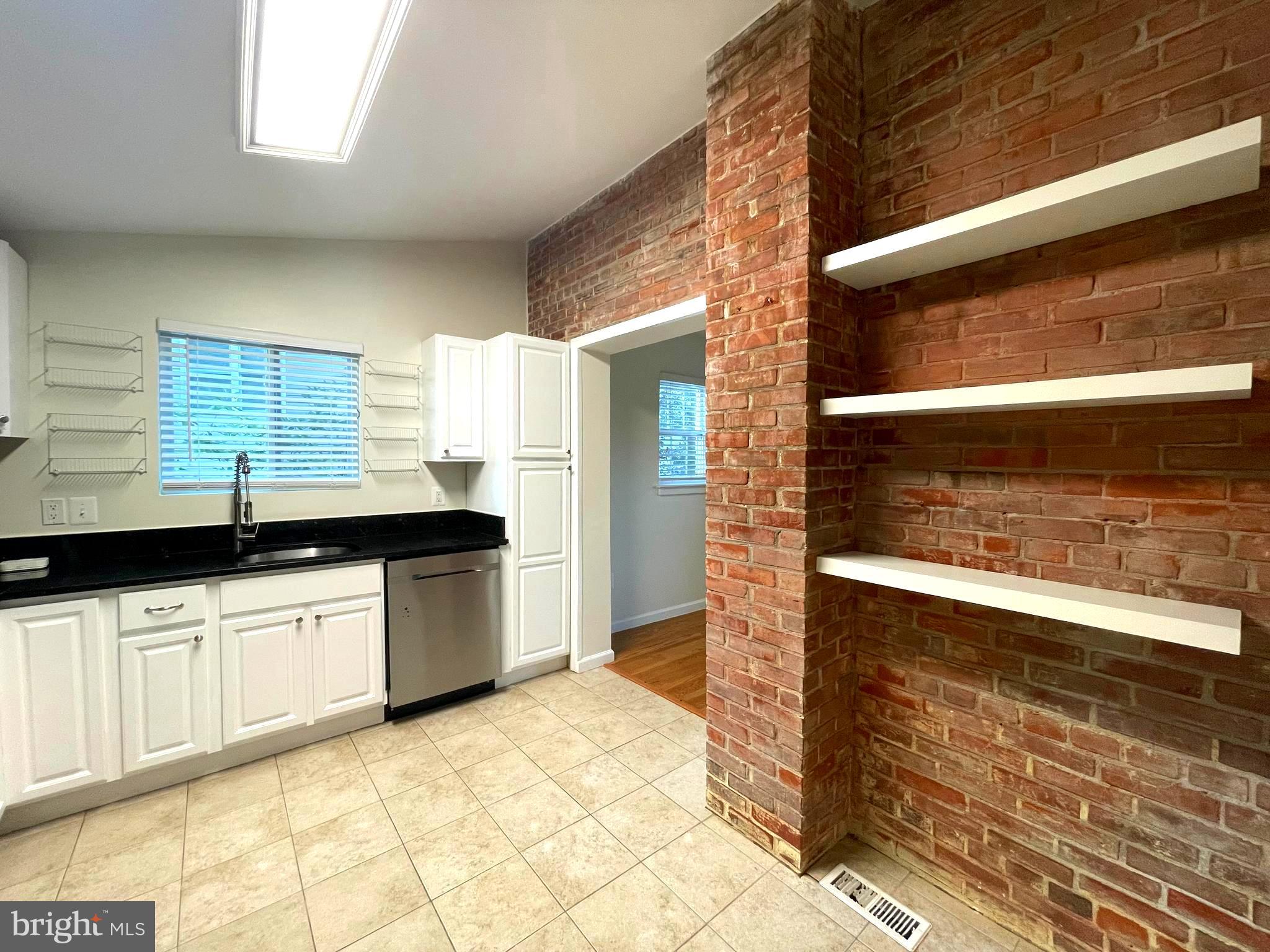 VIRGINIA HEIGHTS - Residential Lease