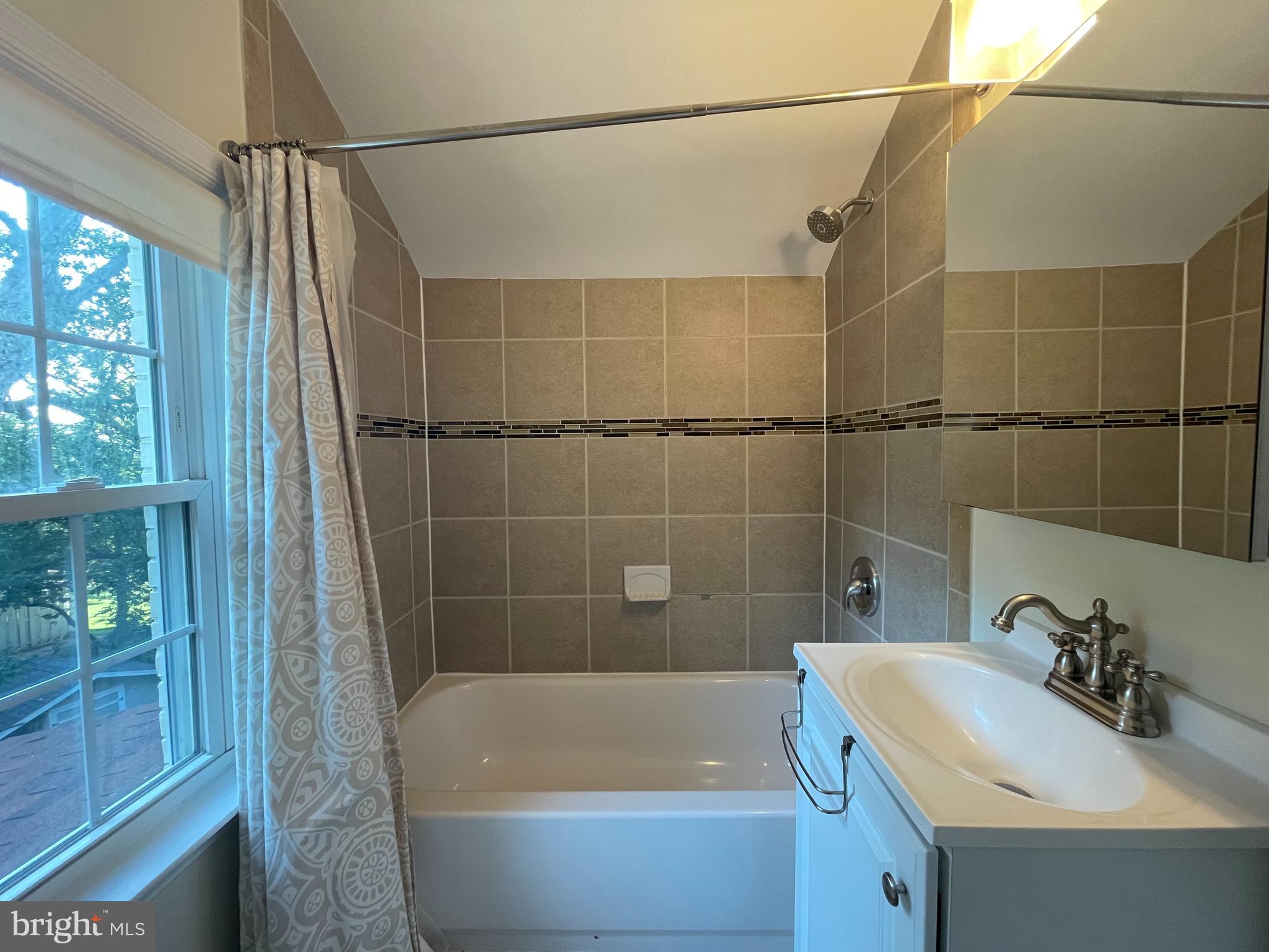 VIRGINIA HEIGHTS - Residential Lease