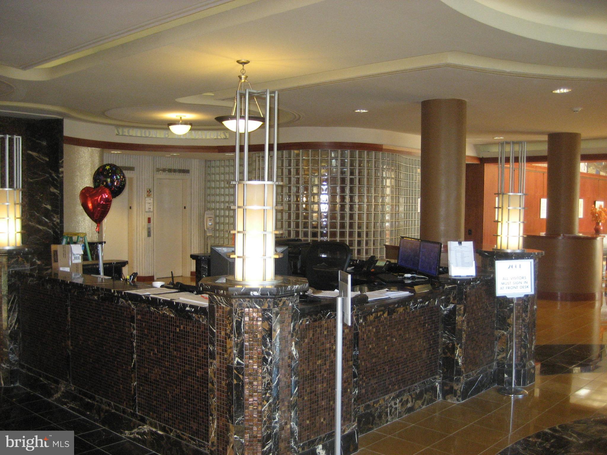 ART MUSEUM AREA - Residential Lease