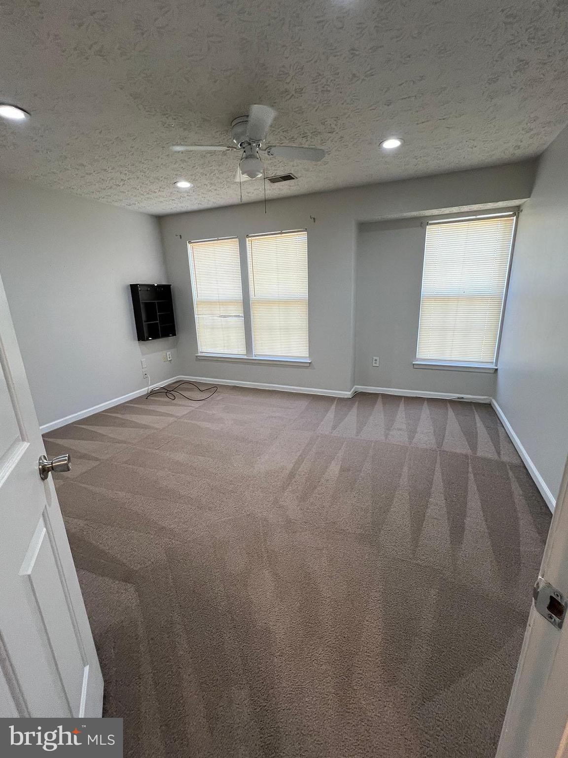 RUSSETT GREEN - Residential Lease