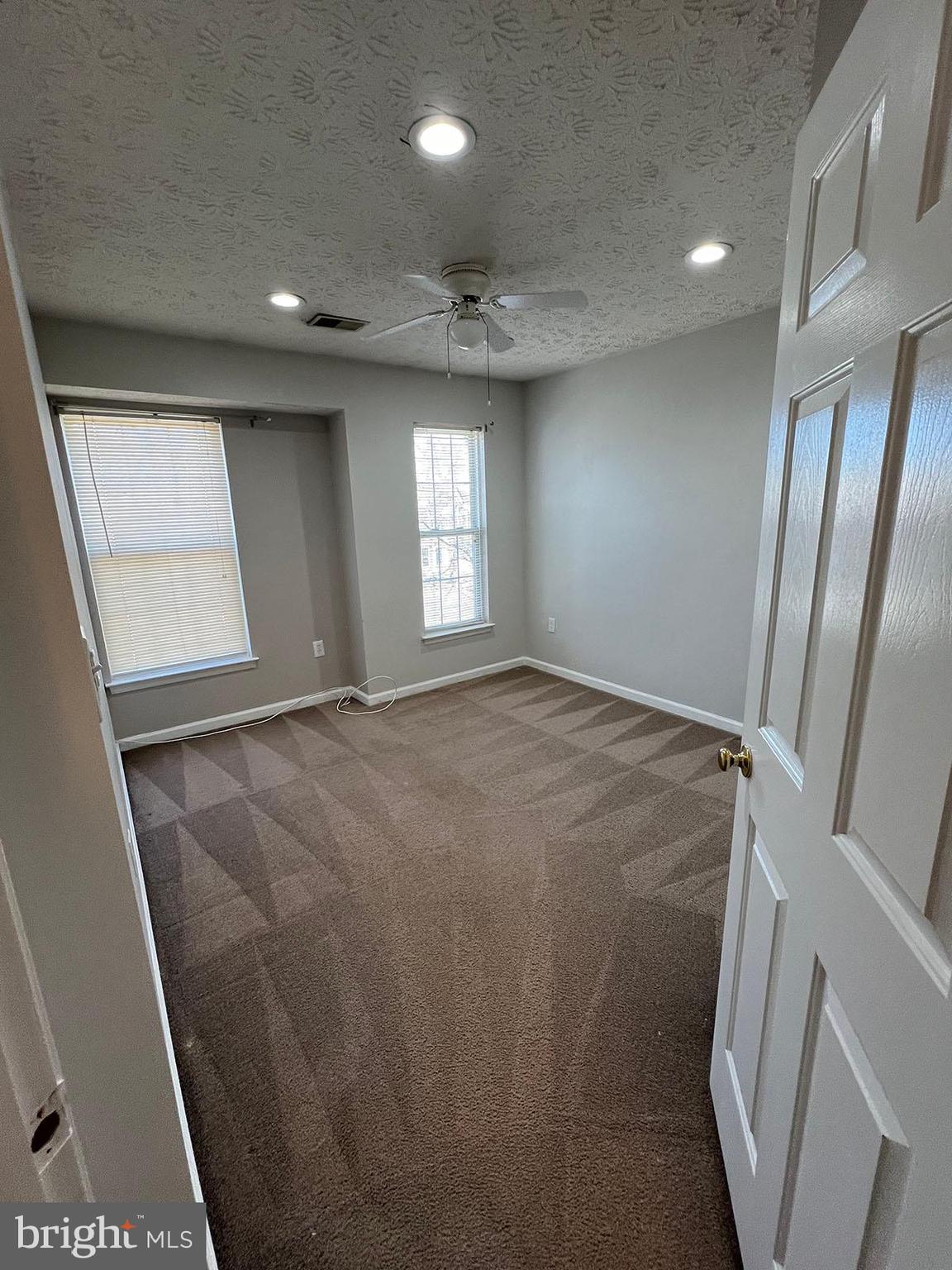 RUSSETT GREEN - Residential Lease