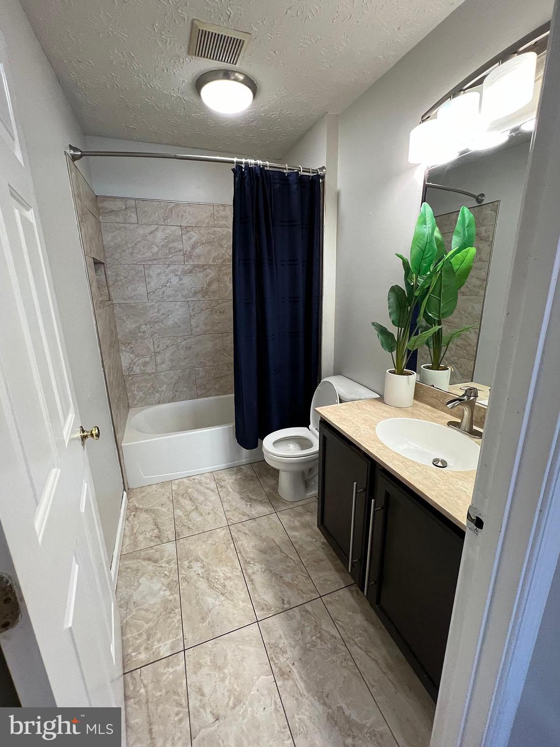 RUSSETT GREEN - Residential Lease