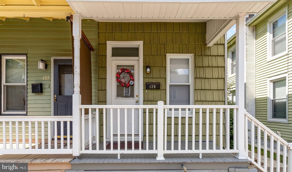 Photo of 129 E Lincoln Avenue, Lititz, PA 17543 (MLS # PALA2052818)