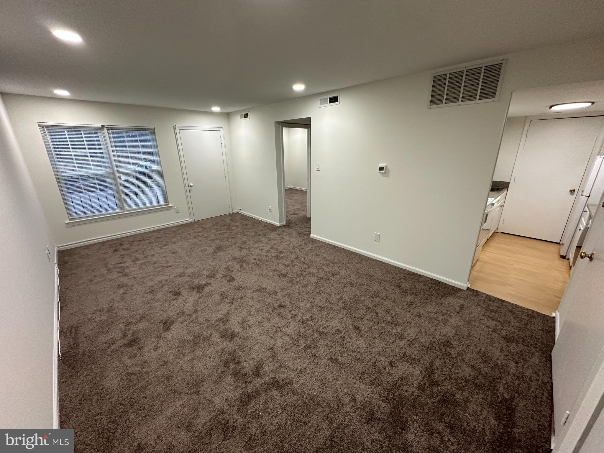 CHATHAM VIL OF TOW - Residential Lease