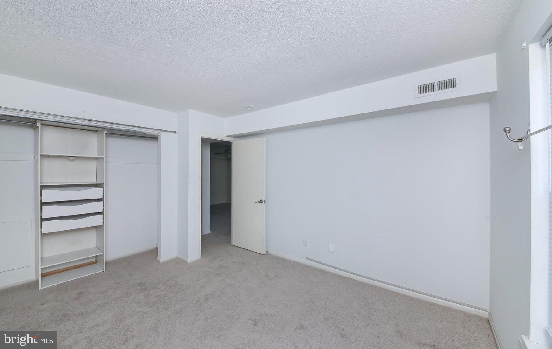 CHATHAM VIL OF TOW - Residential Lease