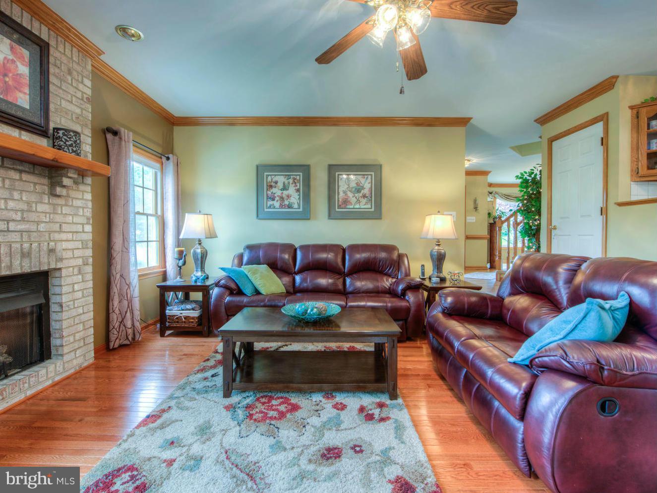 RIDGE POINTE - Residential