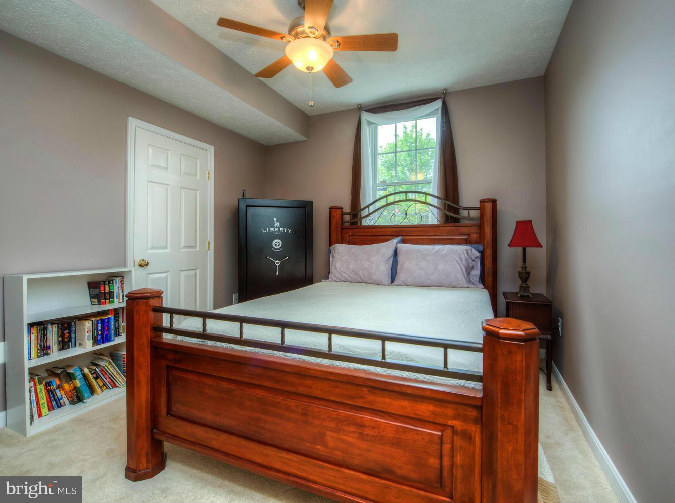 RIDGE POINTE - Residential