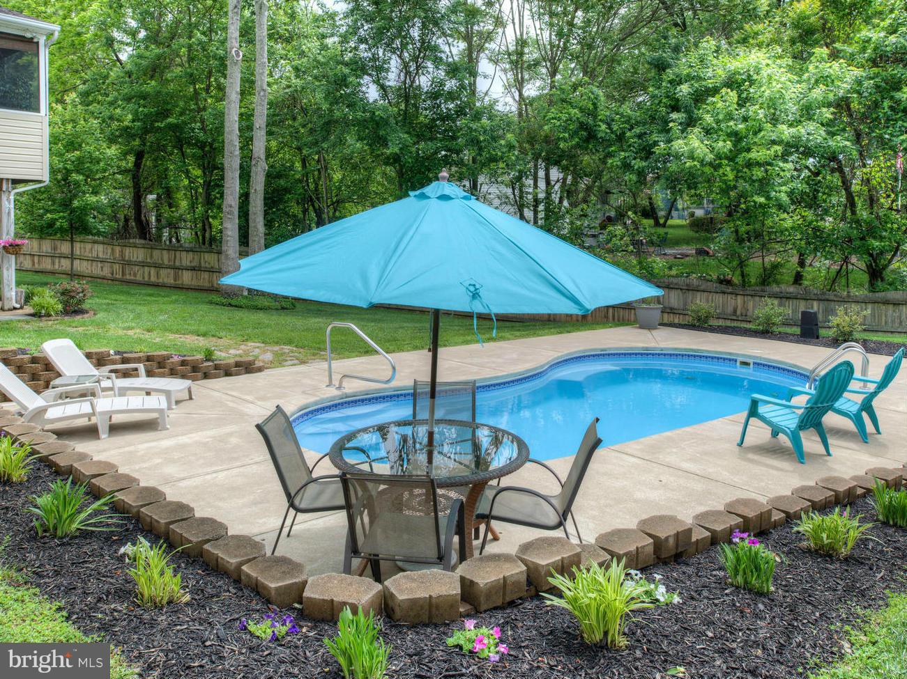 RIDGE POINTE - Residential