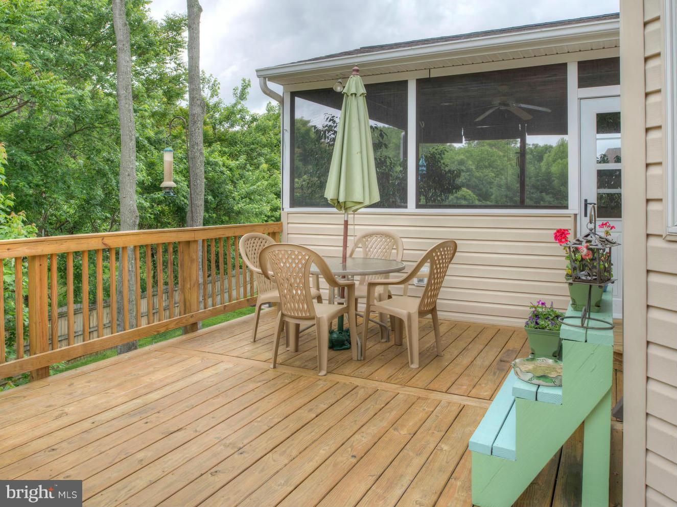 RIDGE POINTE - Residential