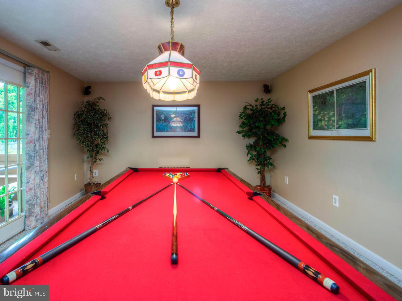 RIDGE POINTE - Residential