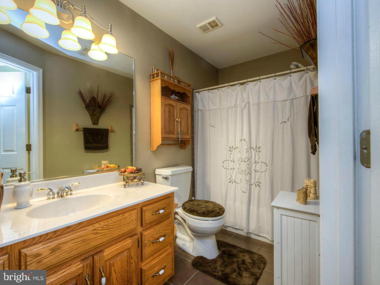 RIDGE POINTE - Residential