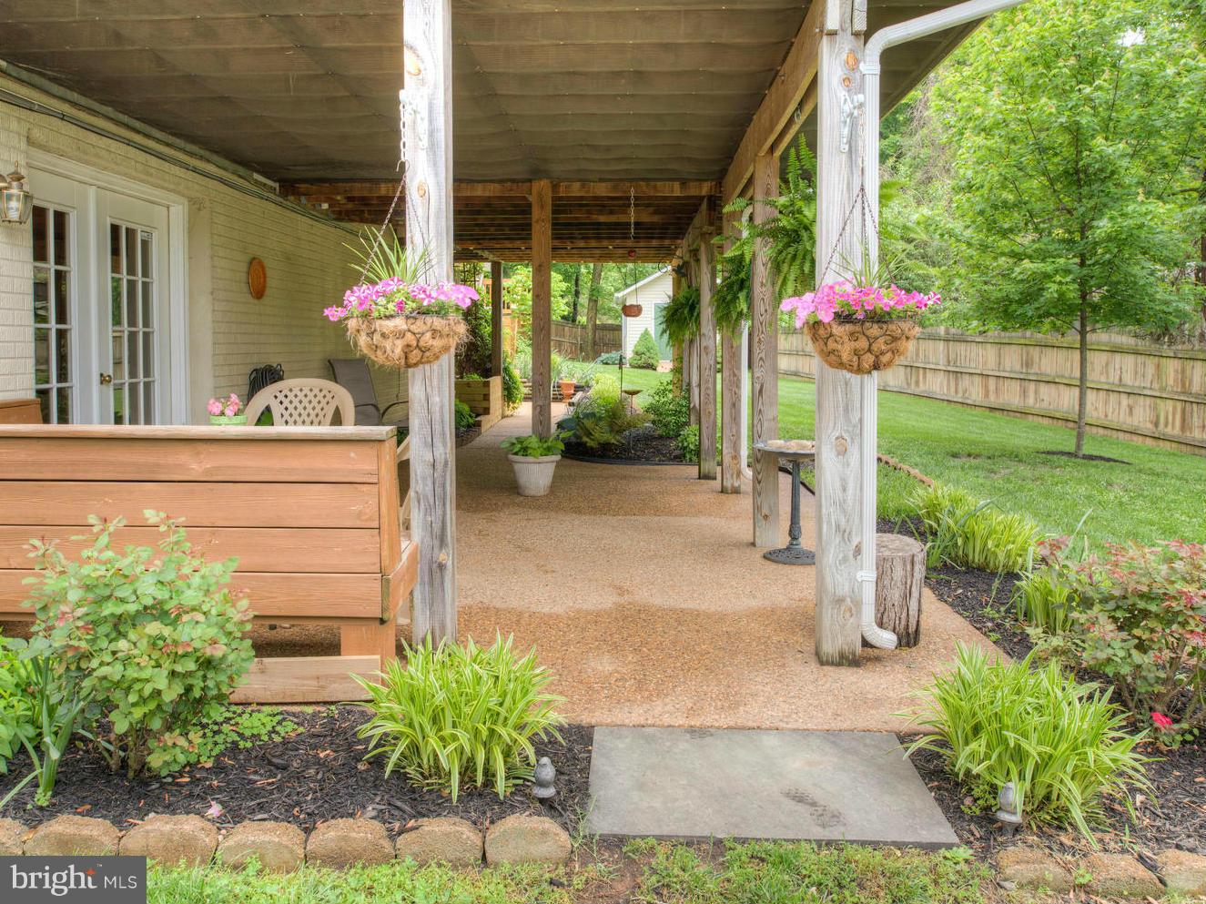 RIDGE POINTE - Residential