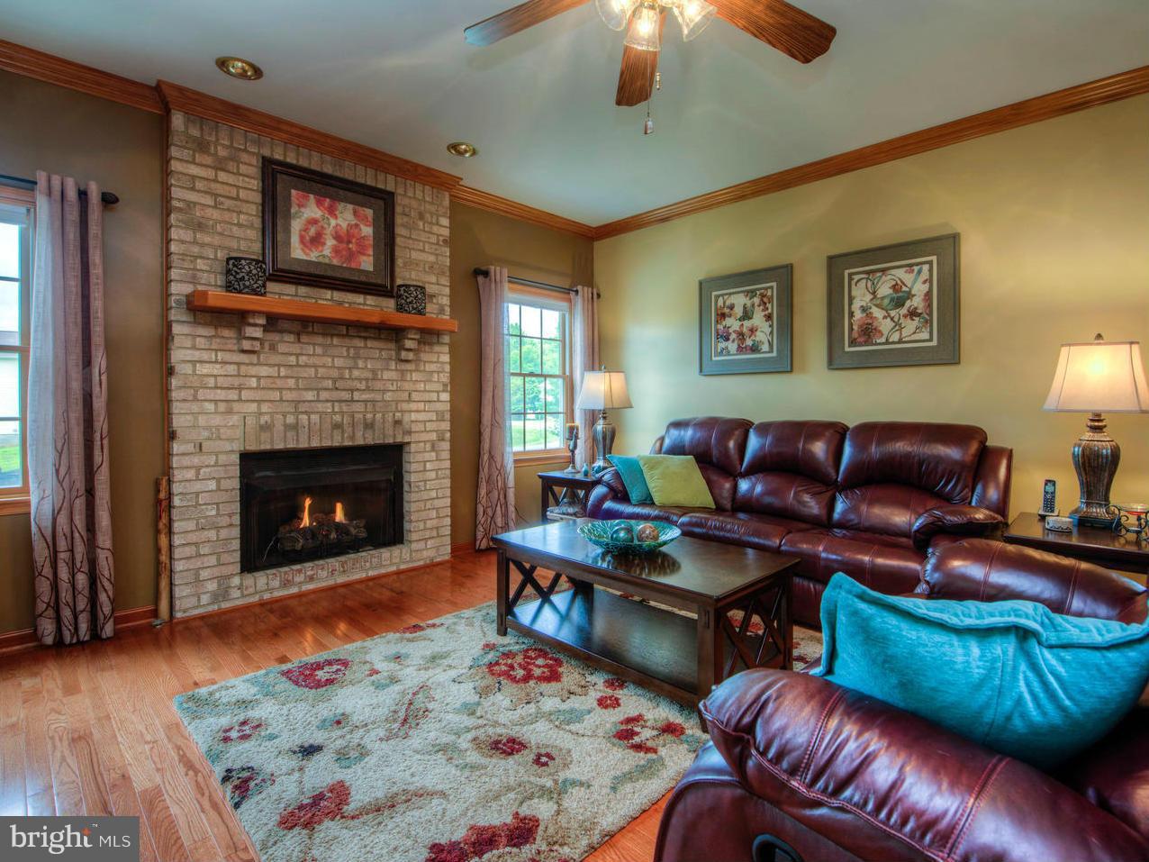 RIDGE POINTE - Residential