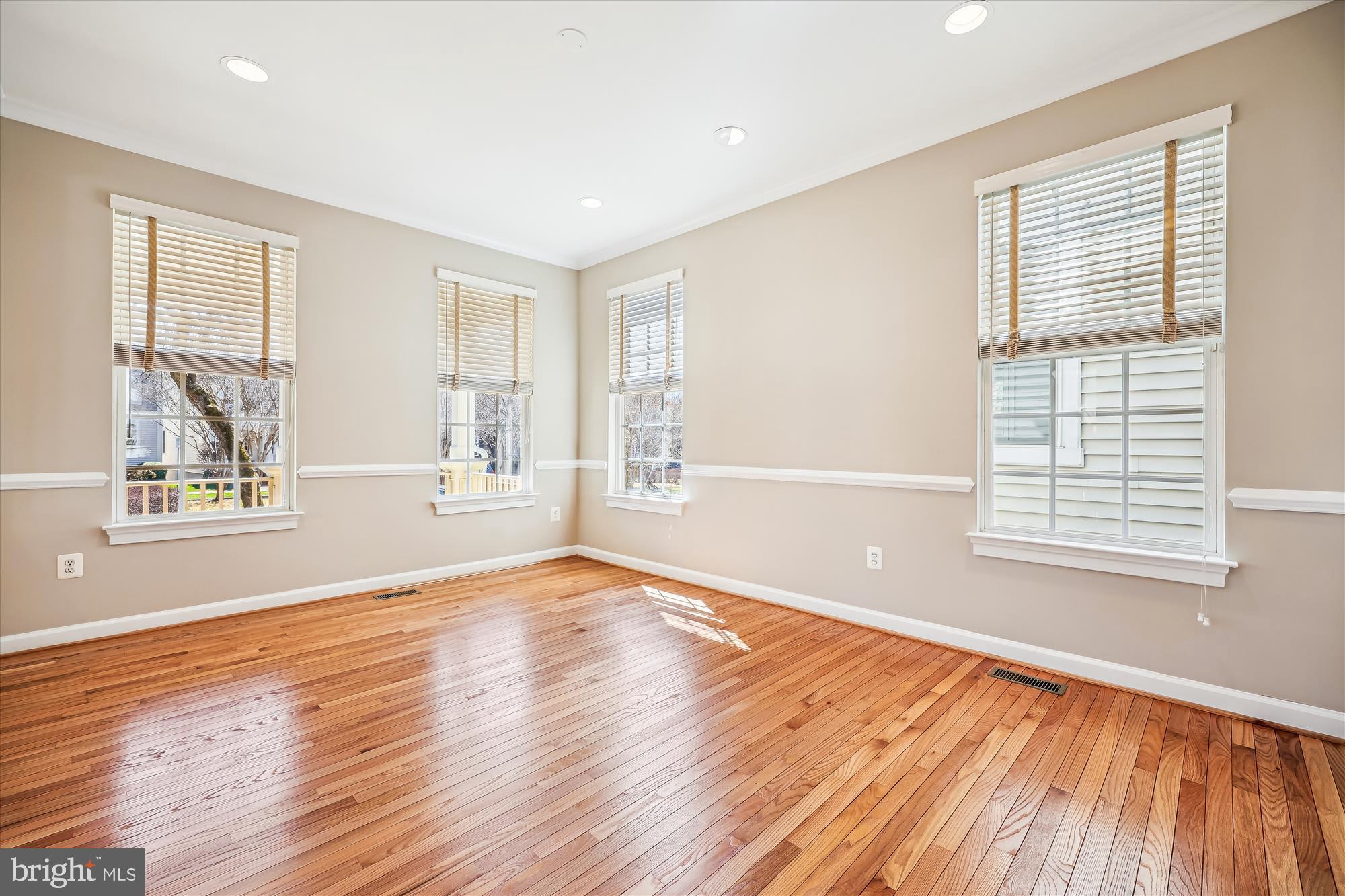 KING FARM WATKINS POND - Residential