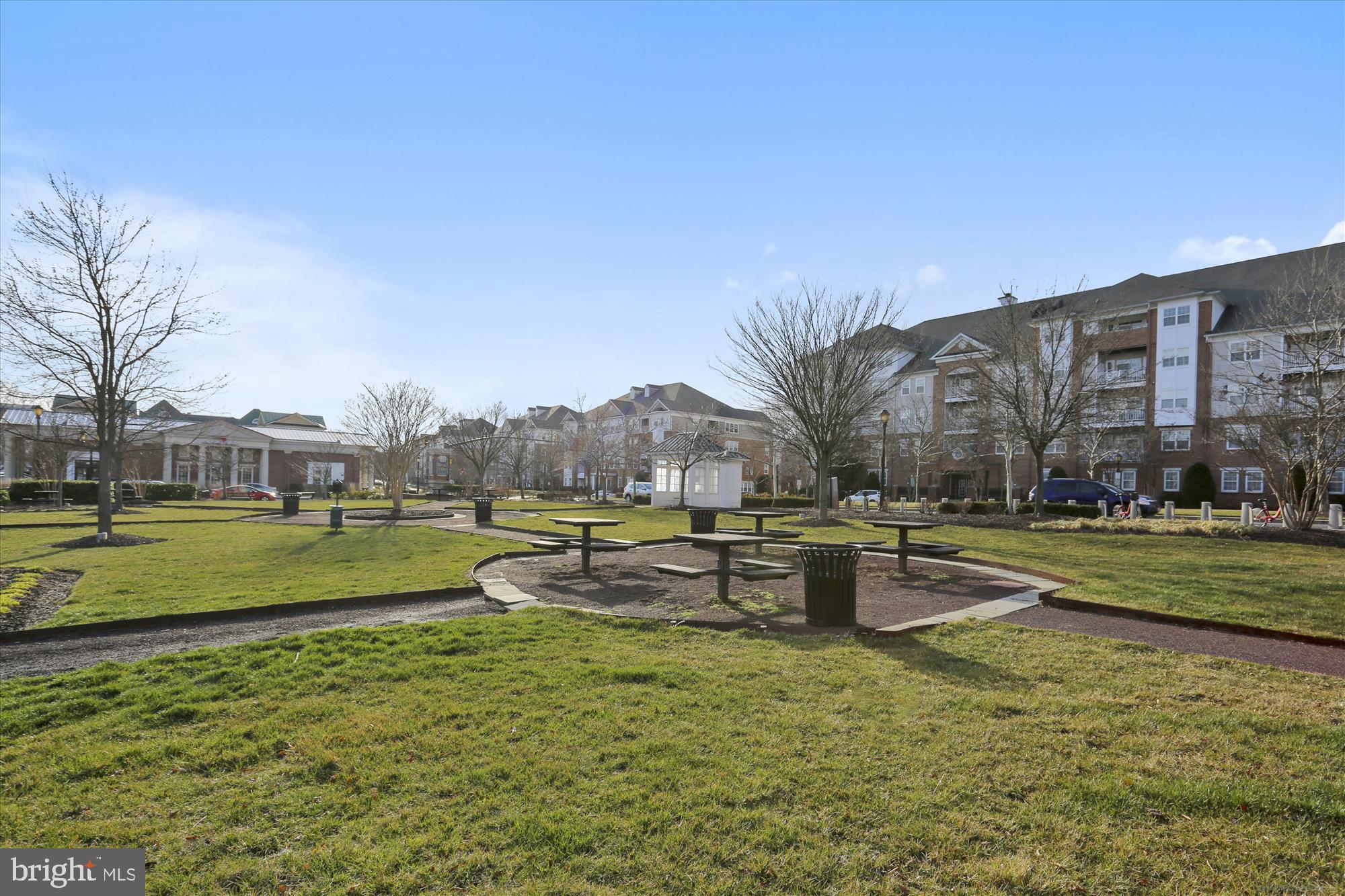 KING FARM WATKINS POND - Residential