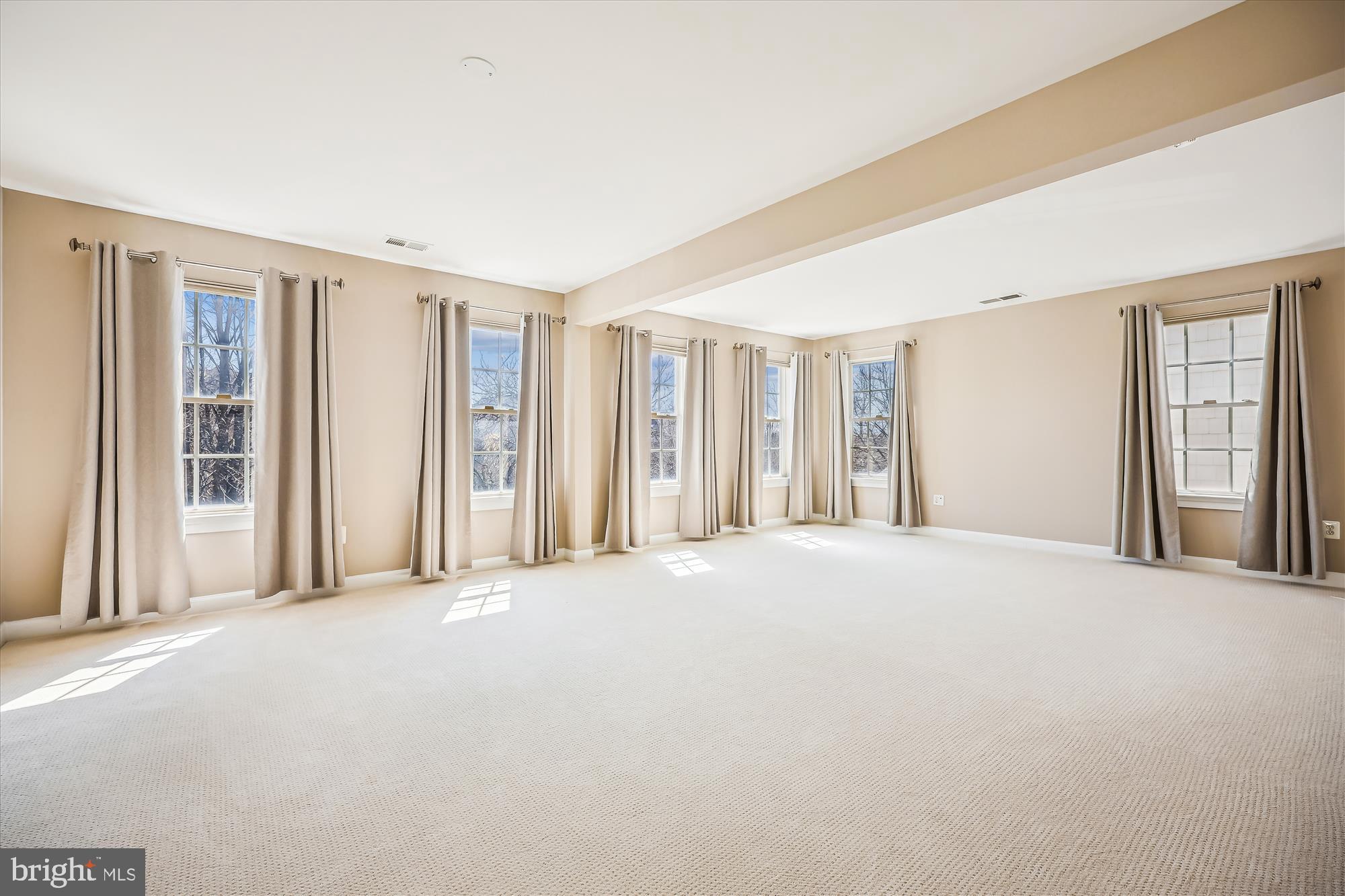 KING FARM WATKINS POND - Residential