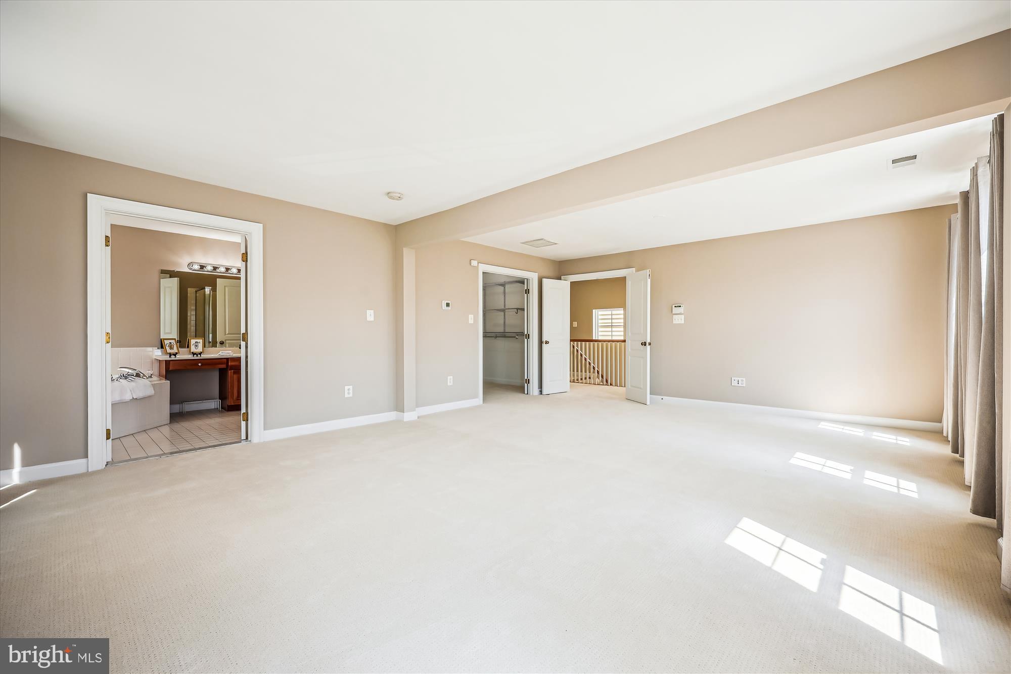 KING FARM WATKINS POND - Residential