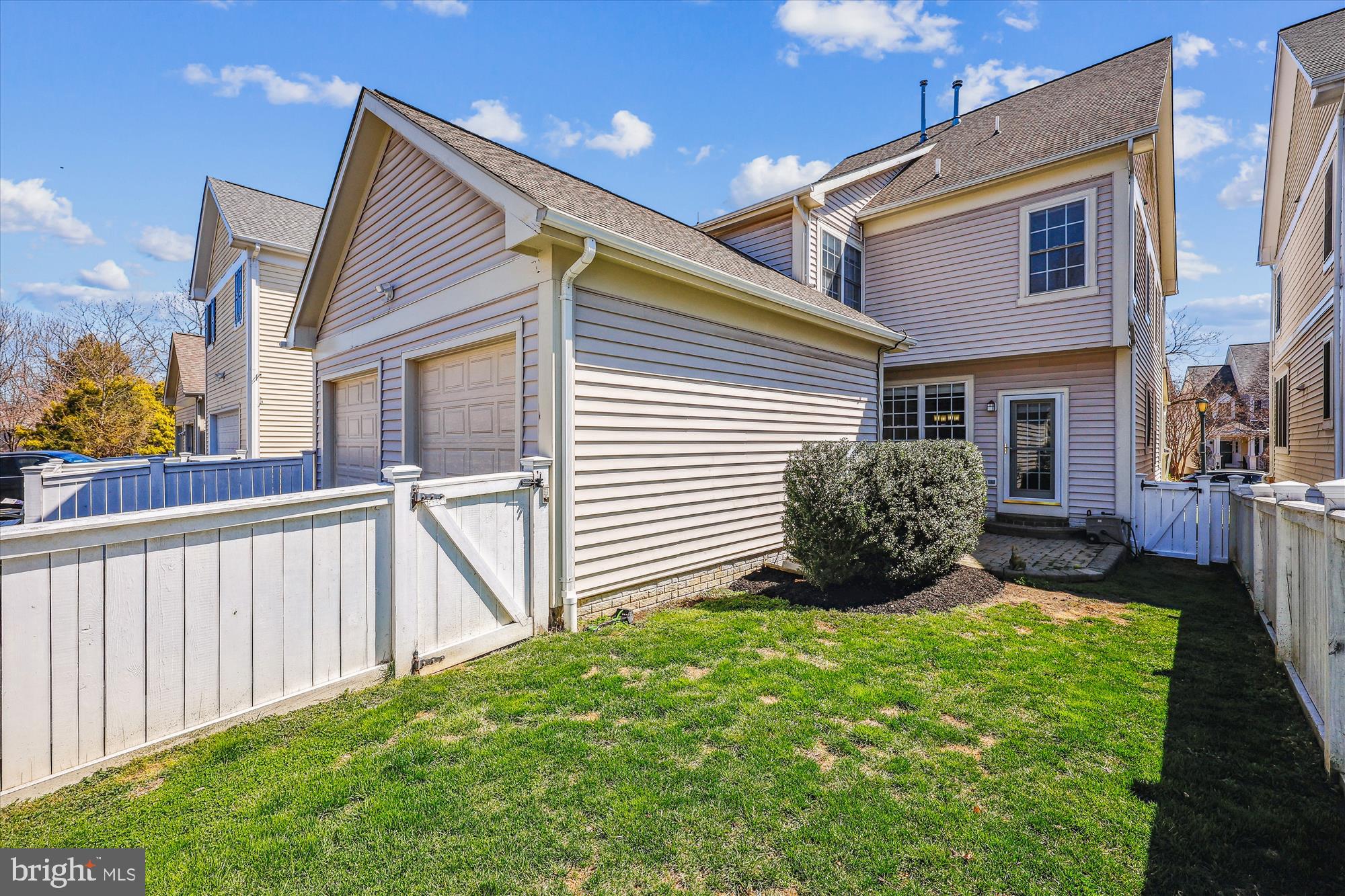 KING FARM WATKINS POND - Residential