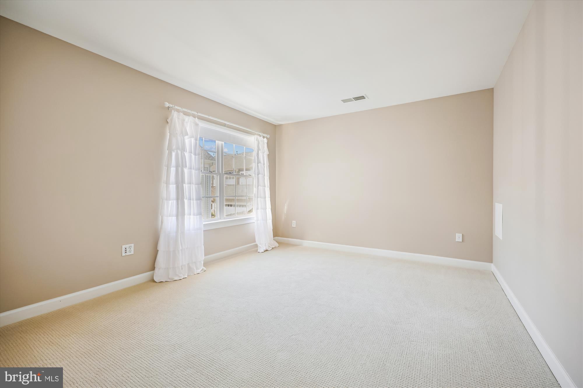 KING FARM WATKINS POND - Residential